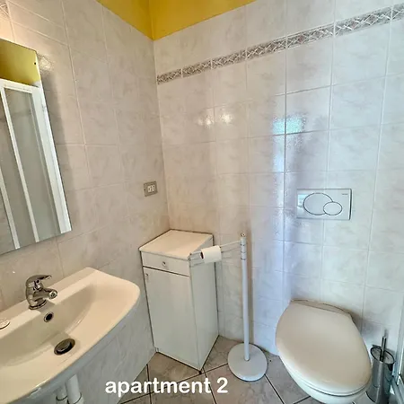 Casa Vista Castelli アパート カンノビオ